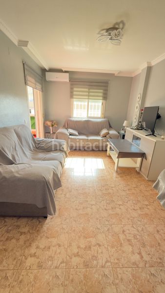 Foto e8b348b1-69be-4e81-99d9-d96c84d99468. Pis amb piscina a Adra