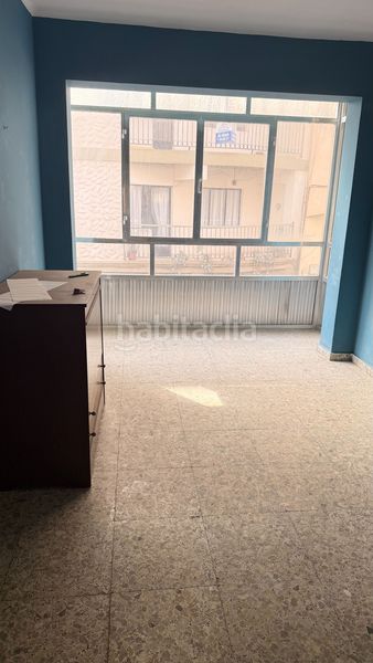 Foto c8128784-84e9-4c12-b3c9-33ba7e97194f. Edificio in Adra
