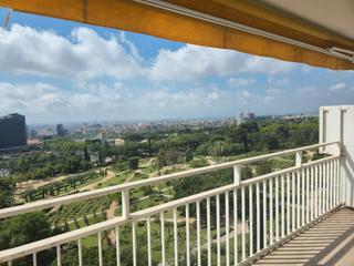 Alquiler Piso en Pedralbes. Sensacional piso con vistas espectaculares a barcelona