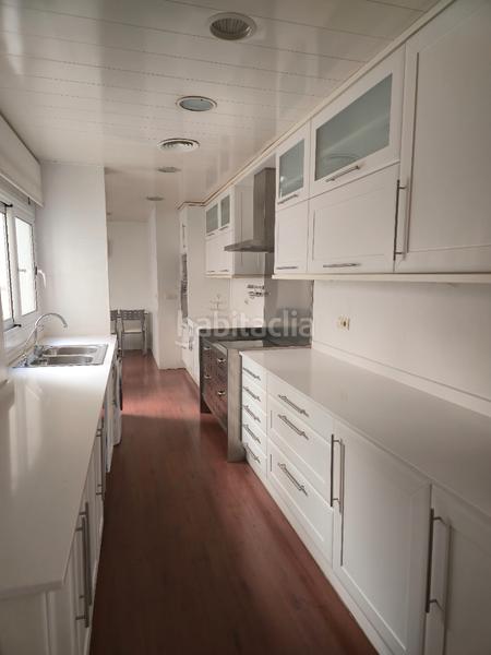 Foto 4c5514df-6967-493b-945b-4134c970a5e7. Location appartement avec cheminée chauffage parking dans Barcelona