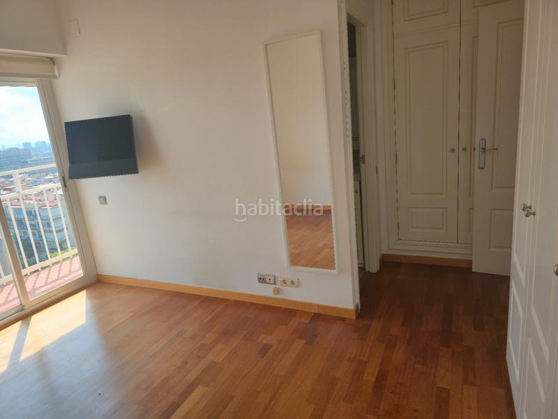 Foto 8d487399-8fb3-4272-aad2-944d5c7e9135. Location appartement avec cheminée chauffage parking dans Barcelona