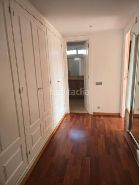 Foto 921504a2-c7aa-4159-be61-1d934bf62976. Rent flat with fireplace heating parking in Pedralbes Barcelona