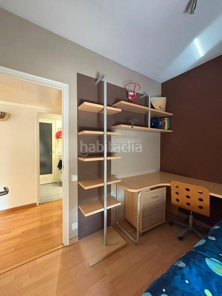 Foto 2d0a6499-d950-4ccc-8a8b-3c48da142f44. Piso vivienda de 97 m2 utiles junto hospiutal clínic en finca de obra vista en Barcelona