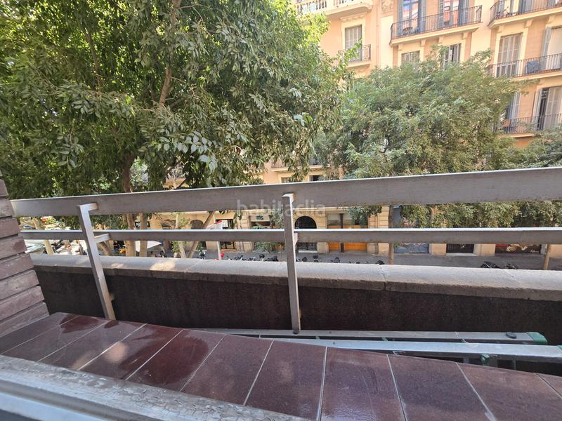 Foto 33bb1f5b-07e3-471d-8816-5ef848afbb9f. Piso vivienda de 97 m2 utiles junto hospiutal clínic en finca de obra vista en Barcelona