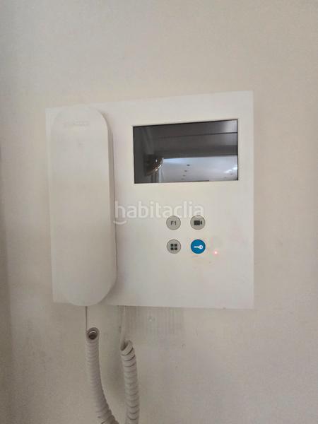 Foto 994e4339-d845-4f34-8ec0-b1e912c02b5d. Piso vivienda de 97 m2 utiles junto hospiutal clínic en finca de obra vista en Barcelona