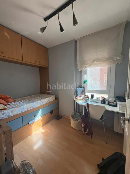 Foto cd1f887a-2e9a-40da-9341-48a397df55e5. Piso vivienda de 97 m2 utiles junto hospiutal clínic en finca de obra vista en Barcelona