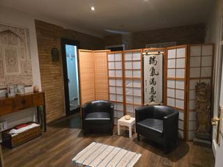 Affitto Ufficio in Barri de les Corts. Oficina interior de 60 m2 en finca regia representativa junto al