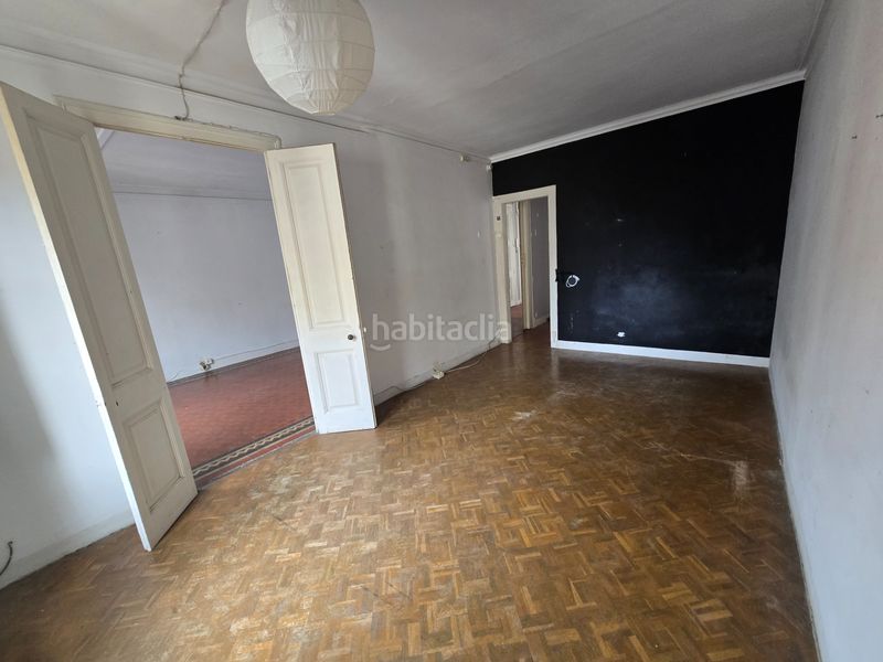 Foto 5d737376-b243-4ec8-b9e0-709c33181629. Pis a Raval Barcelona