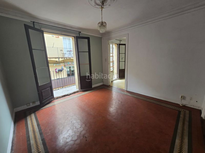 Foto f8999350-f315-42e5-bb3b-191fa7dbc580. Pis a Raval Barcelona
