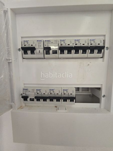 Foto bd80970a-010a-401c-8ed3-4d7389e34a8f. Pis a Sants-Badal Barcelona