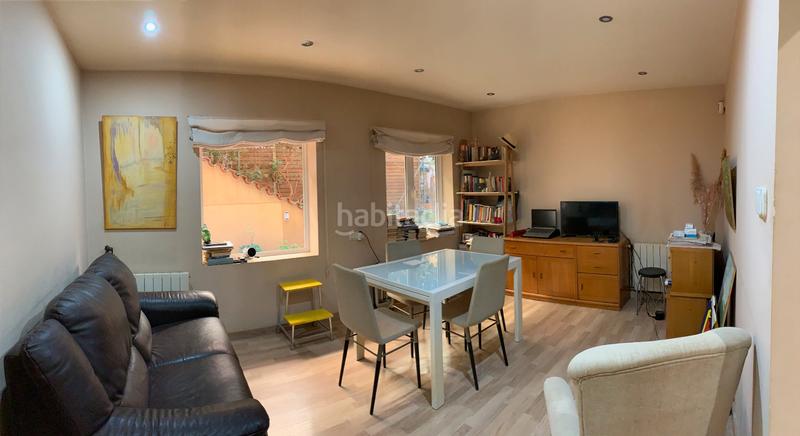 Foto ec095354-c974-4b4d-8d4f-a2c86c1ef5a1. Alquiler piso s sole en Turó de la Peira Barcelona