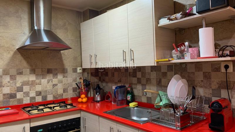 Foto 8f9c8182-401d-47a1-9329-47d3d422b1dc. Lloguer pis amb calefacció a Turó de la Peira Barcelona