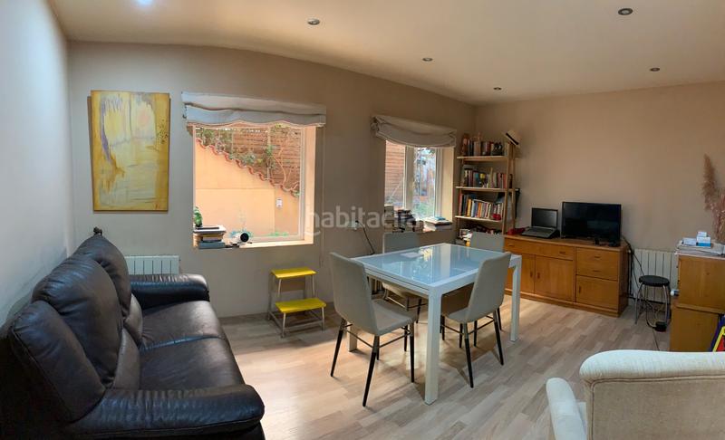 Foto c4bc141d-bf1c-4826-8ef6-9e008d84b1a1. Lloguer pis amb calefacció a Turó de la Peira Barcelona