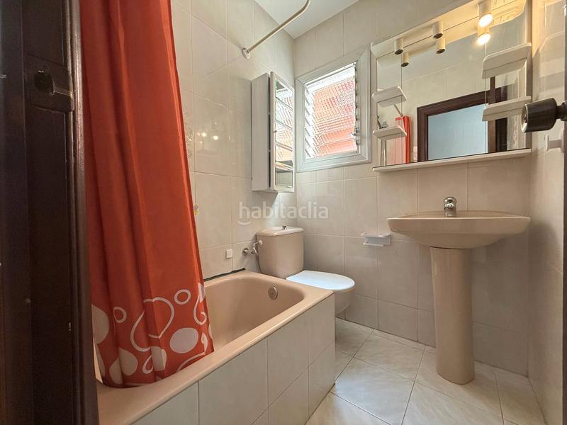 Foto 5c33939b-fa02-49d3-a5c0-49f8d4d22ddc. Piso s sole en Prosperitat Barcelona