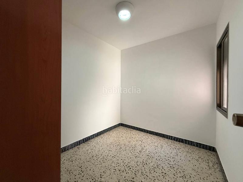 Foto 78da1d09-7986-4f0c-b919-103f7558f3f2. Piso s sole en Prosperitat Barcelona