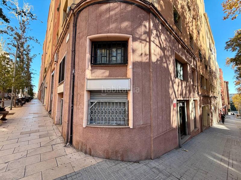 Foto 022071ca-8bc9-4c0d-9298-6061efa1cd53. Local comercial a Turó de la Peira Barcelona