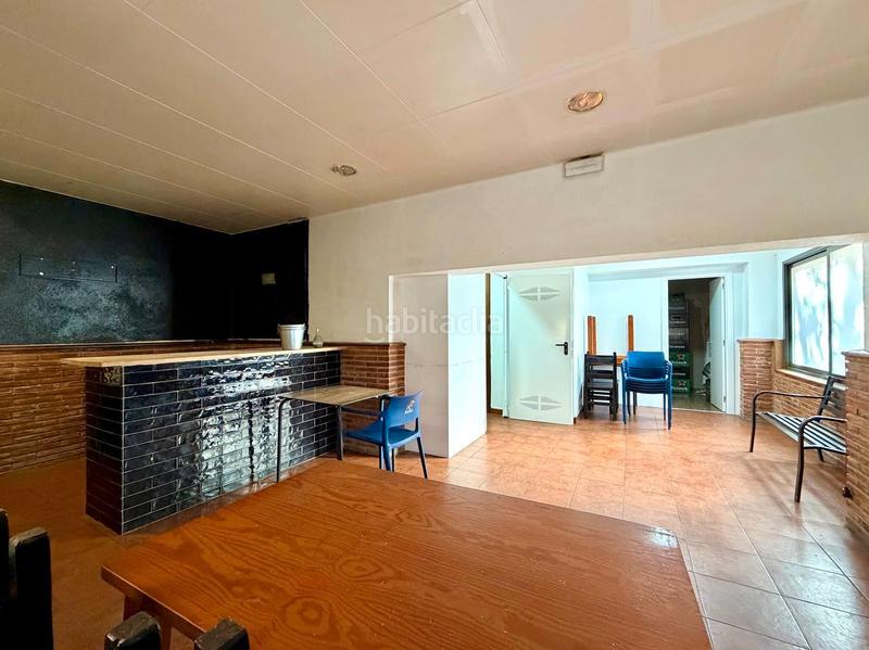 Foto 933897d2-03eb-4c18-946d-8a8a469fd7ec. Local comercial a Turó de la Peira Barcelona