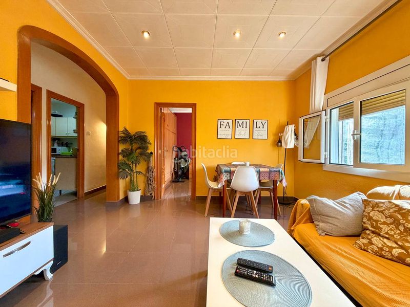 Foto 4d0c941f-a4a8-4e5d-bbc0-e5816ffe22e7. Pis a Turó de la Peira Barcelona