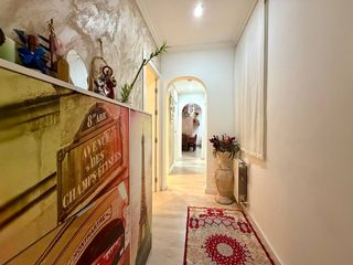 Etagenwohnung  Carrer de sant iscle. Pisos sole