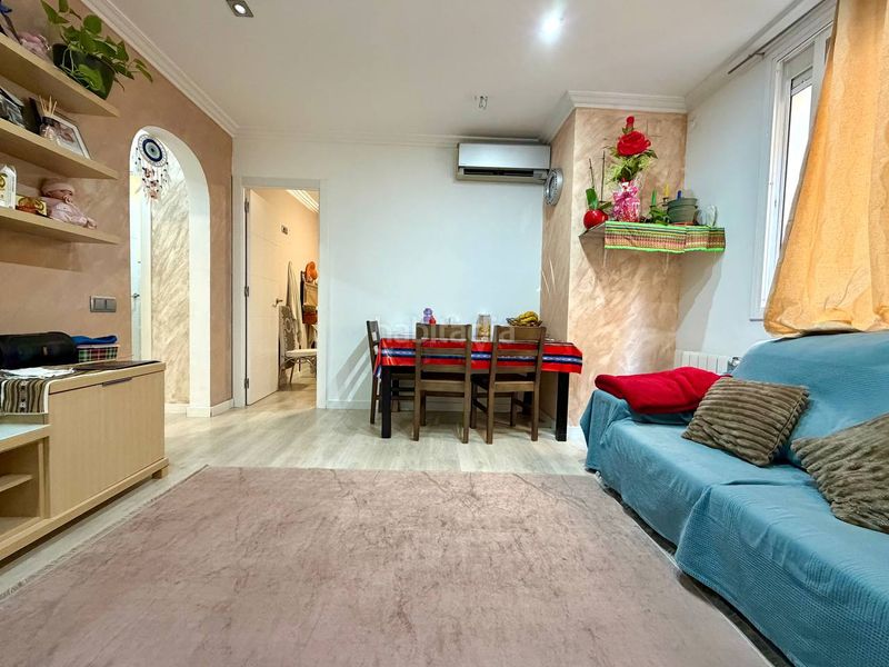 Foto 404e4da3-9d55-43bb-bca1-fa4032daa66b. Pis a Turó de la Peira Barcelona