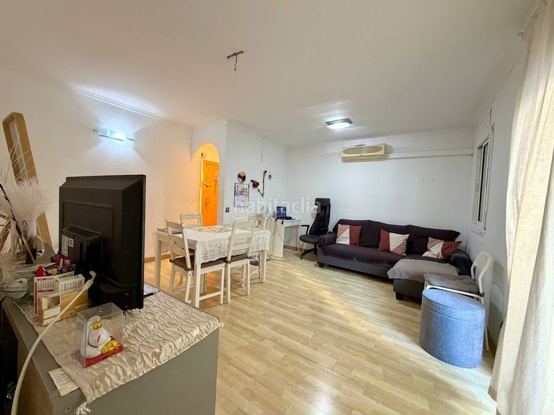 Foto d06236fe-2d59-4b1b-8bfc-e6fe262bc4e7. Flat in Prosperitat Barcelona