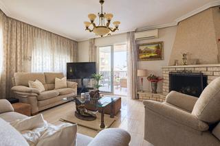 Casa a San José de la Vega. Casa 4 dormitorios lista para entrar a vivir con terrazas en pla