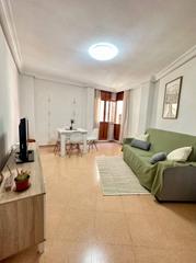 Lloguer Pis a La Catedral. Piso de 3 habitaciones en el centro de la ciudad