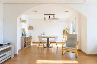 Pis a Llano de Brujas. Amplia vivienda en primera planta, muy luminosa y con un gran pa