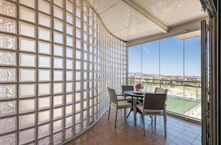 Pis a Ronda Sur. Exclusiva vivienda en ronda sur 4 dormitorios y terraza edif. pr