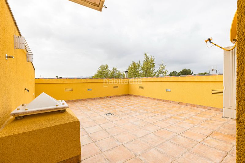 Foto a39deb64-a638-41a3-b2c9-accca1113bf8. Casa adossada amb aparcament a El Raal Murcia