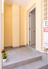Studio  Plaza rosalía de castro. Estudio en torre de romo
