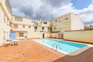 D�plex en Llano de Brujas. Triplex con piscina.
