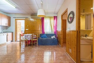 Masia a Los Dolores. Vivienda en dos plantas en los dolores.
