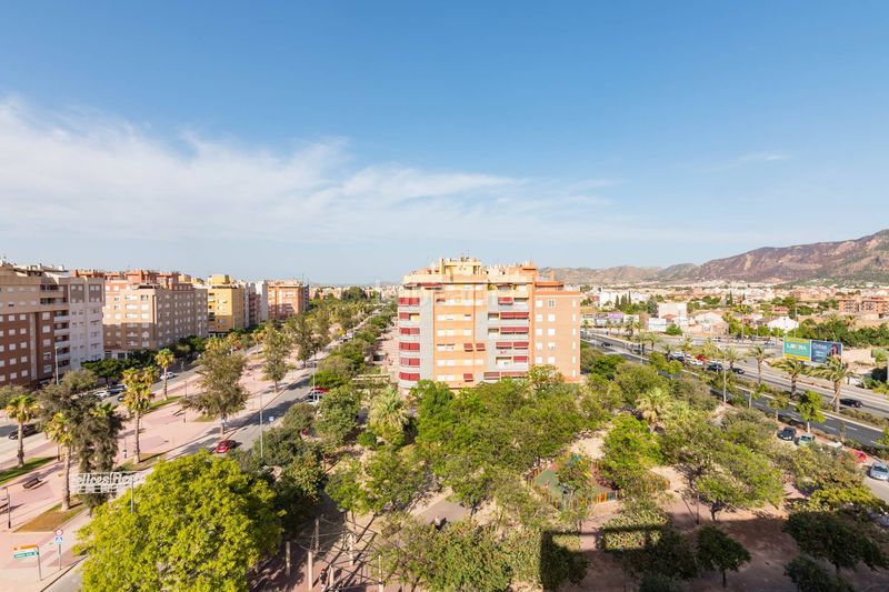 Foto 5130919a-cad1-40f1-a5c9-1ed2b3a6b3a1. Àtic amb calefacció aparcament a Ronda Sur Murcia