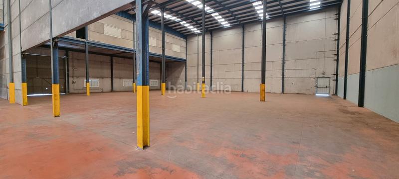 Foto 3d306233-1fd4-475e-8129-b7966952b850. Alquiler nave industrial nave para entrar, grande, alta, con instalaciones, porton 5x5 en Borox