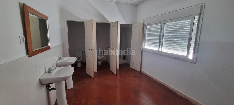 Foto fc15e925-ac4b-446b-a1e0-136e33c3d56b. Alquiler nave industrial nave para entrar, grande, alta, con instalaciones, porton 5x5 en Borox