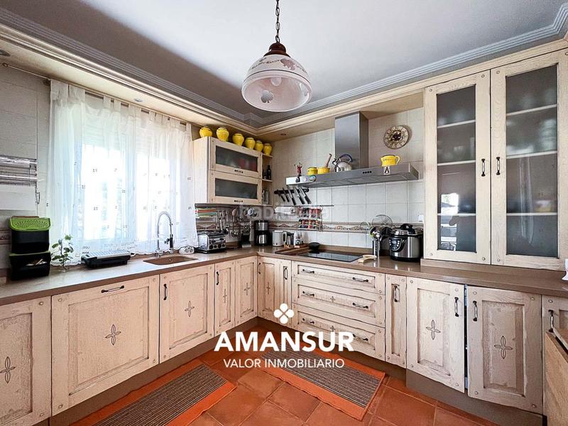 Foto f4f3f95b-af8c-4cf0-aedd-56b8f076596c. Casa gran casa con estilo en Cartaya
