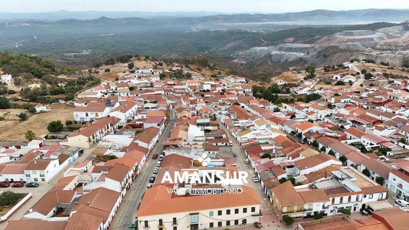 Foto b754d1bc-8cc2-4c71-8e0f-f3ab1cb30498. Casa amb calefacció aparcament piscina a Minas de Riotinto