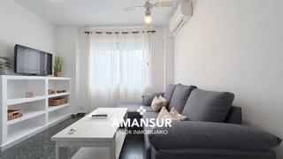 Location Appartement  Calle rico. Piso en alquiler en el centro de huelva, listo para vivir.