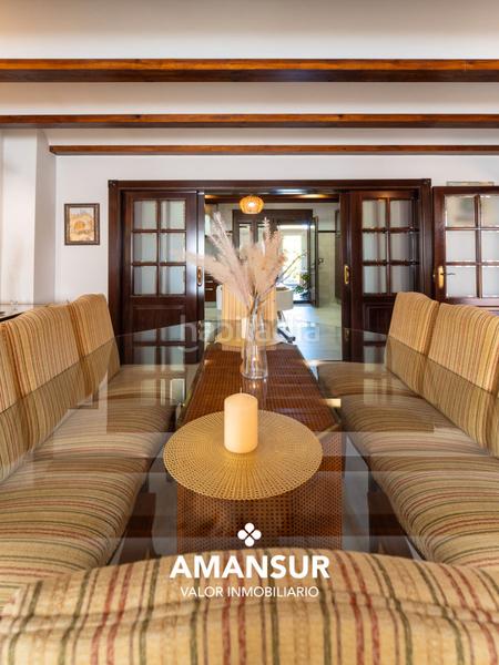 Foto 8027696c-5bcf-41b8-bc74-92210f4ac42a. Chalet con camino riscaldamento parcheggio piscina in Aljaraque