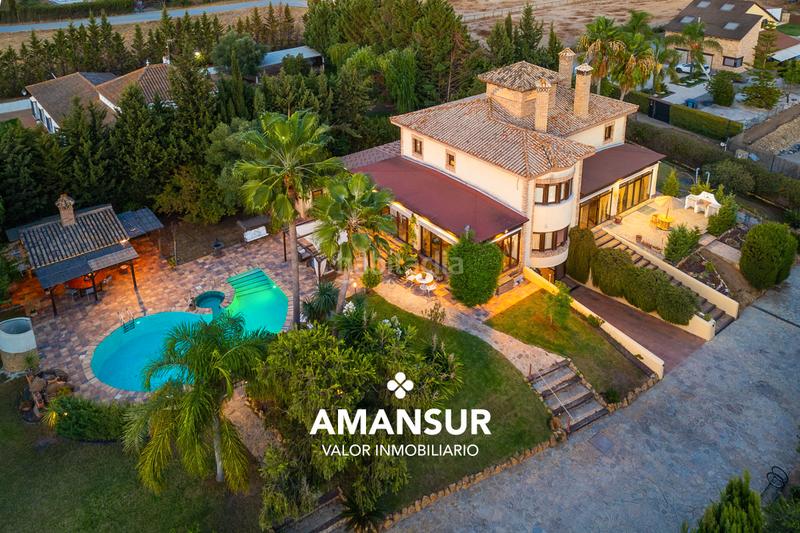 Foto b214889b-a37a-46a3-ba60-0469f6005930. Chalet con camino riscaldamento parcheggio piscina in Aljaraque