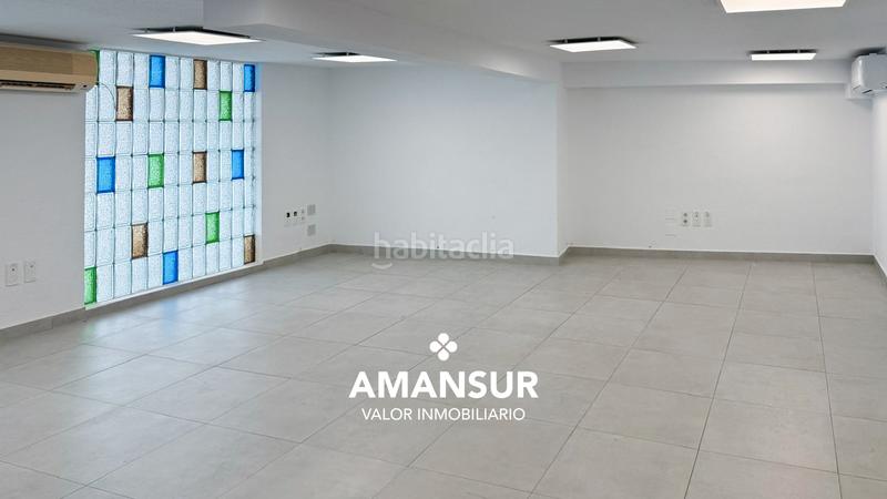 Foto ee5068ee-ef8b-478b-a346-3d2a48d3a5d7. Location local commercial dans Reina Victoria - Matadero Huelva