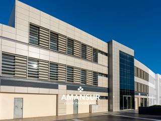 Edificio  Calle cochera. En venta edificio de oficinas, locales y garajes en corrales