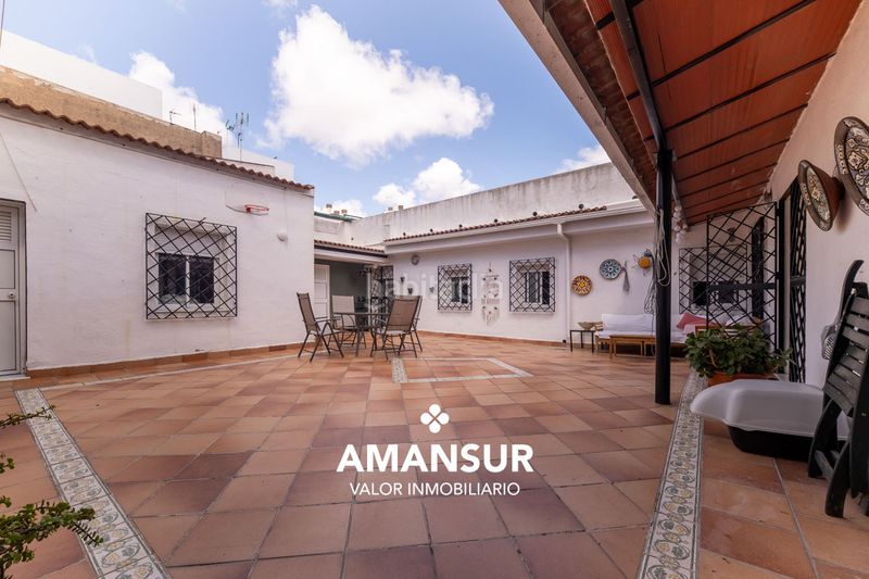 Foto 6c82810d-aab0-4472-8f61-8504861942a7. Pis amb xemeneia calefacció a Centro Huelva