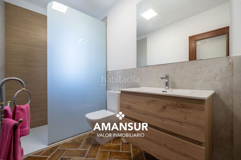 Foto e236dd95-8e42-424d-ad75-3619de1ccc26. Àtic amb xemeneia a Punta Umbría