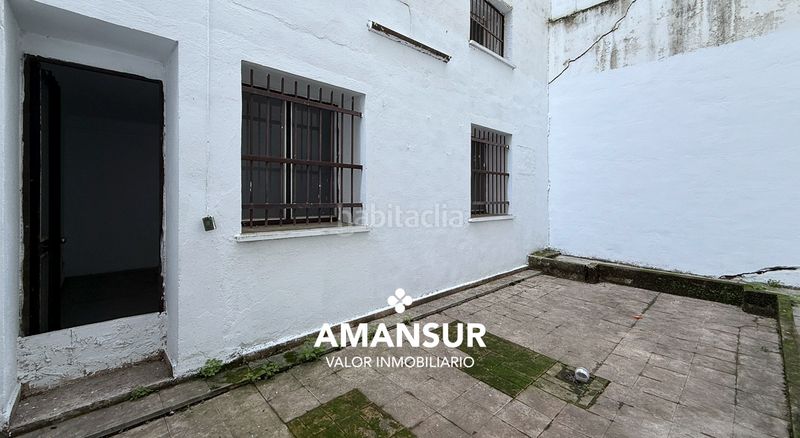 Foto b8d4e0a4-7ea9-49f1-a596-f08567679572. Local comercial a Centro Huelva