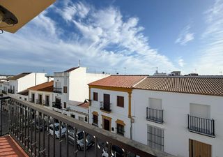 Etagenwohnung  Calle convento. Piso de 3 dormitorios en el centro de cartaya, huelva.