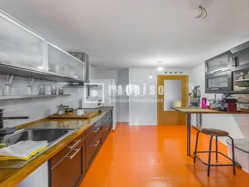 Foto 510268a2-1f3a-4f38-95e9-8a0f2c2b99dd. Flat with heating parking in Prado de Santo Domingo Alcorcón