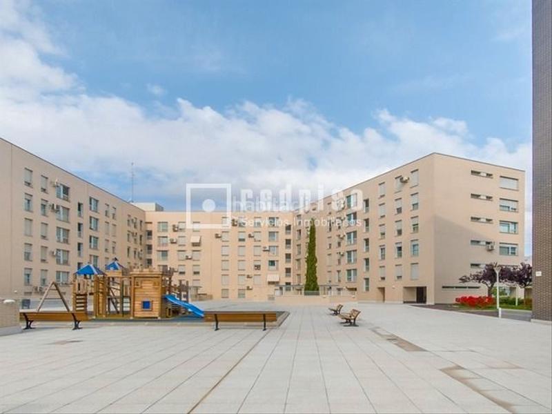 Foto 92463b6f-cc73-43d2-afb2-21a434e3fb21. Flat with heating parking in Prado de Santo Domingo Alcorcón