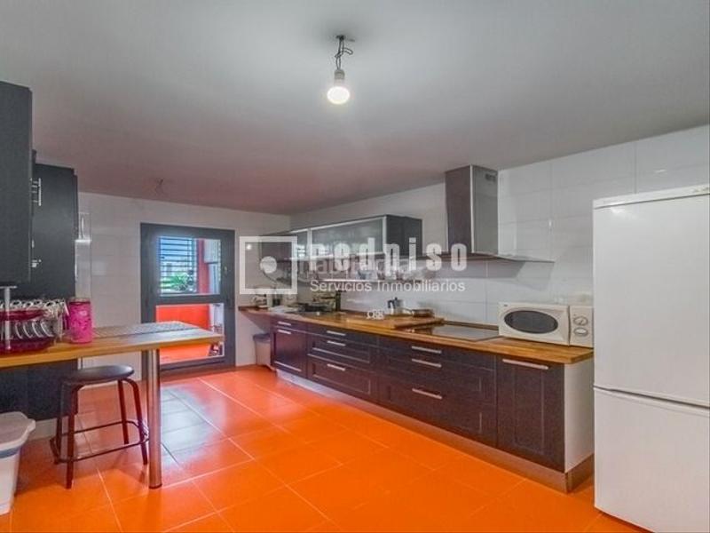 Foto e086e903-2da3-40c0-9eef-8575e1ad738e. Flat with heating parking in Prado de Santo Domingo Alcorcón